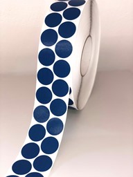 Zeige Details für F99603bl30 Gewebestanzteil, 30 mm rund blau, 2-bahnig versetzt auf der Rolle, Innenwicklung Bild von F99603bl30 Gewebestanzteil, 30 mm rund blau, 2-bahnig versetzt auf der Rolle, Innenwicklung